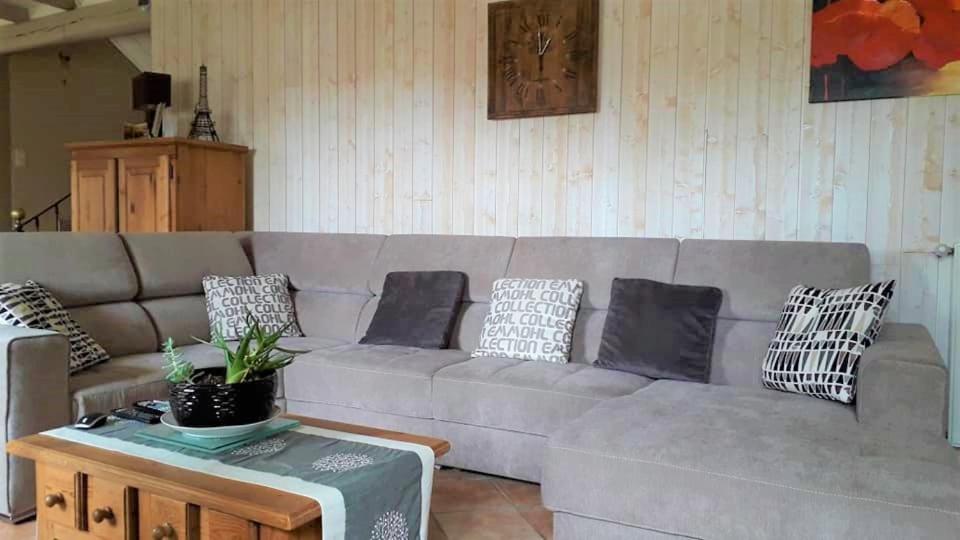 La Pierre Trouee Chambre D'Hotes Châteauneuf-de-Randon Kültér fotó