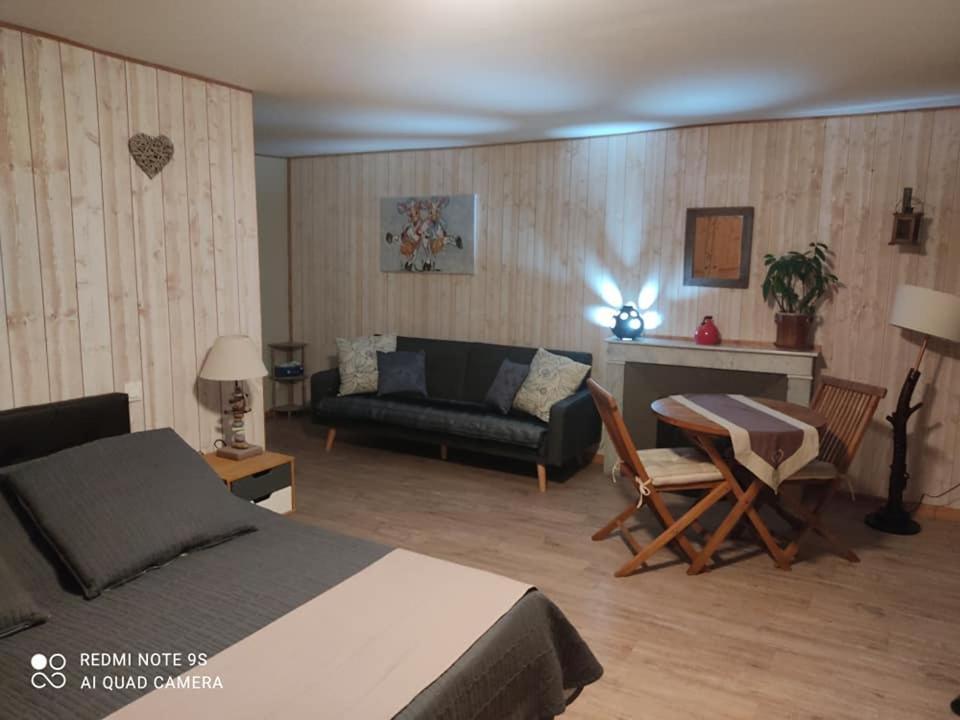 La Pierre Trouee Chambre D'Hotes Châteauneuf-de-Randon Kültér fotó